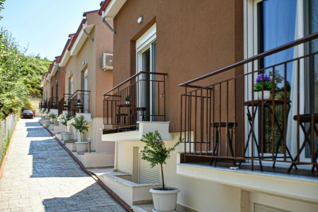 Valery Apartments 佩科霍里 外观 照片